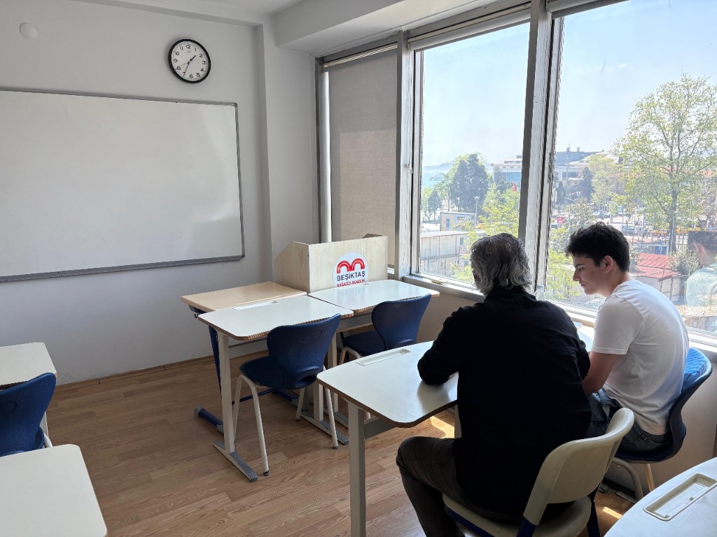 Boğaziçi Akademi Beşiktaş — derslik ve çalışma ortamı