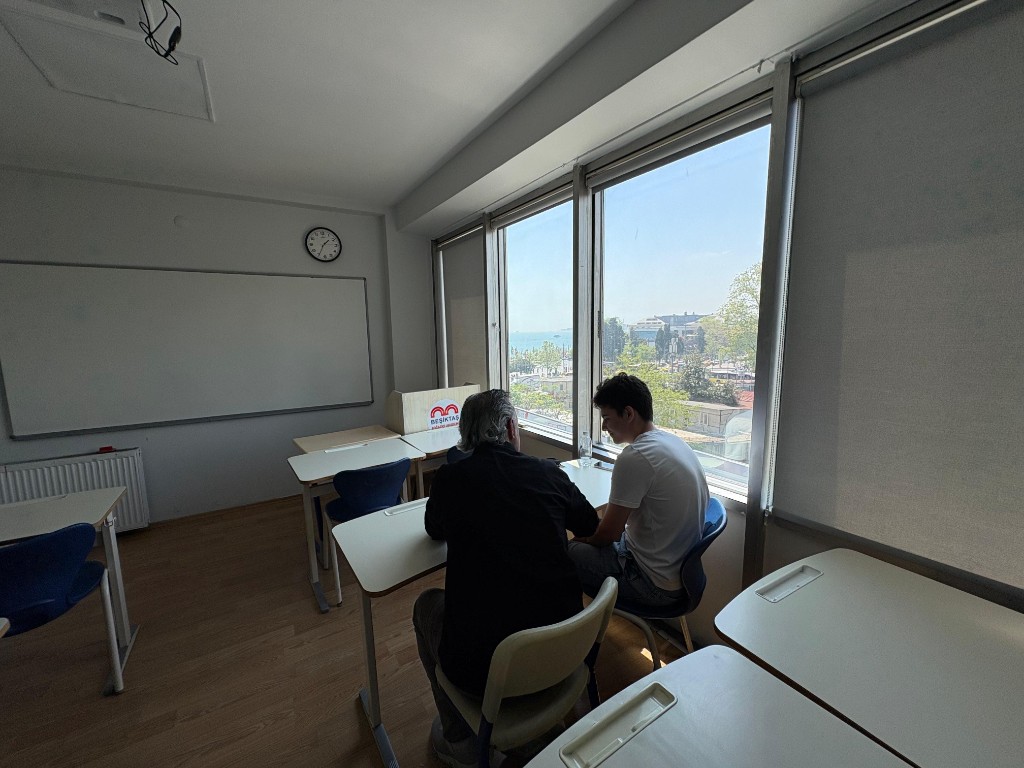 Boğaziçi Akademi Beşiktaş — derslik ve çalışma ortamı